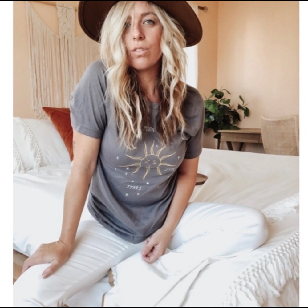 Sun Moon & Stars T-Shirt 🌞🌜✨ - Picture 6 of 6
